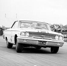 1963. Jack Sears and his Ford Galaxy